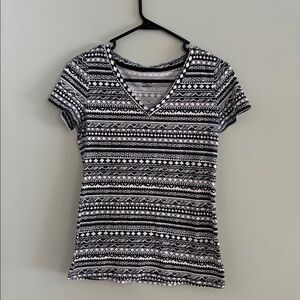 Mossimo Supply Black White Pattern Geometric Tee T-Shirt Top Women’s Size XS